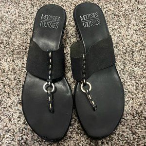 MOOTSIE TOOTSIES * BLACK Elastic WHITE STITCH Sexy FLIP FLOP Sandals HEELS * 8M